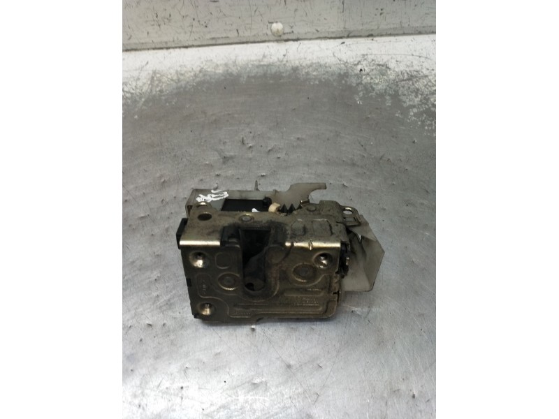 Recambio de motor cierre centralizado trasero derecho para renault clio ii (bb_, cb_) 1.9 dti (b/cb0u) referencia OEM IAM   98 5