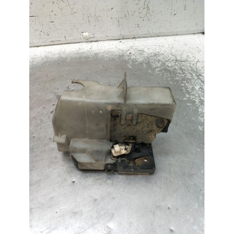 Recambio de motor cierre centralizado trasero derecho para renault clio ii (bb_, cb_) 1.9 dti (b/cb0u) referencia OEM IAM   98 5