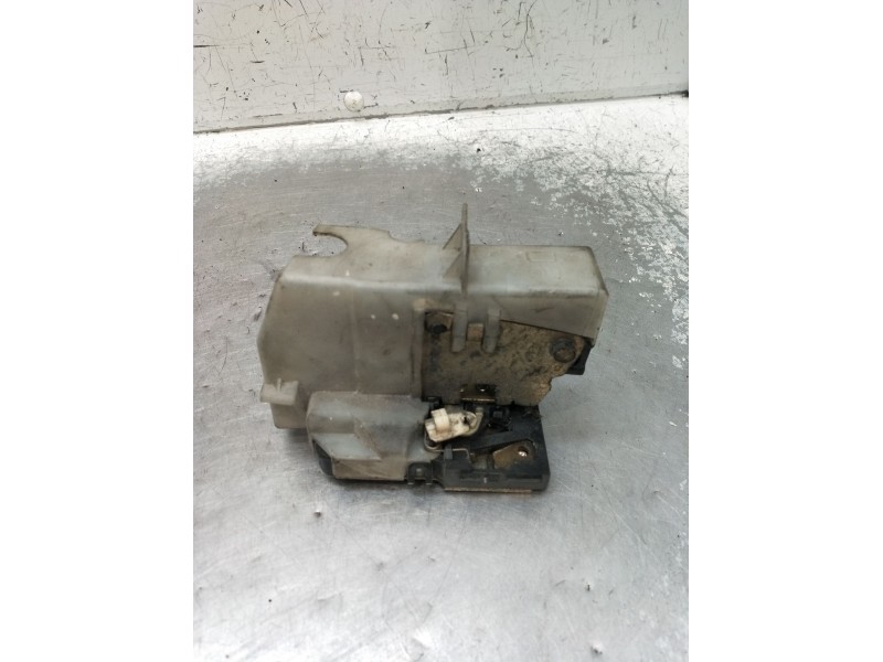 Recambio de motor cierre centralizado trasero derecho para renault clio ii (bb_, cb_) 1.9 dti (b/cb0u) referencia OEM IAM   98 5