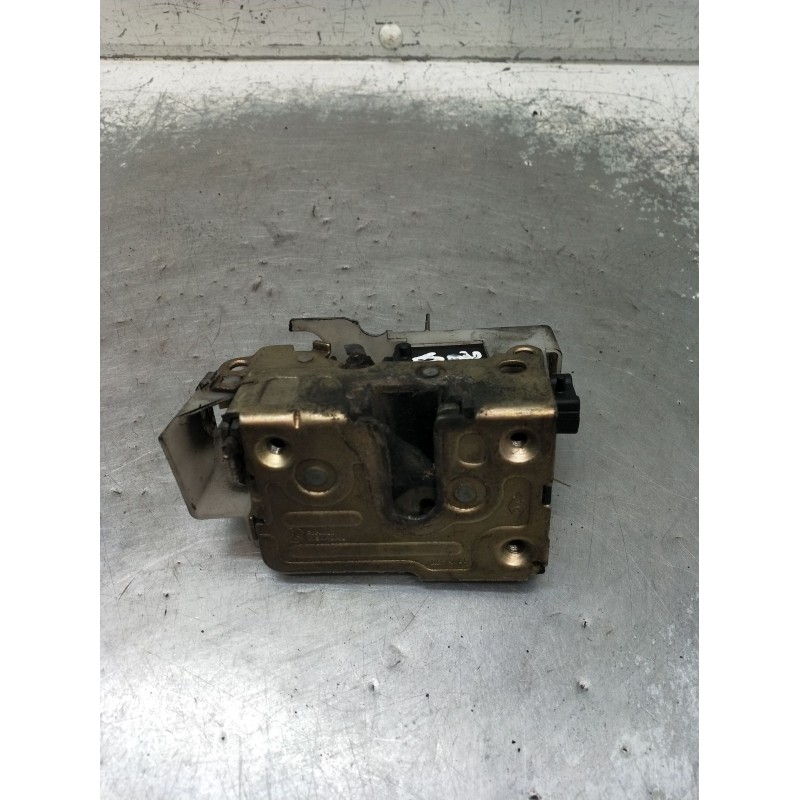 Recambio de motor cierre centralizado trasero izquierdo para renault clio ii (bb_, cb_) 1.9 dti (b/cb0u) referencia OEM IAM   98