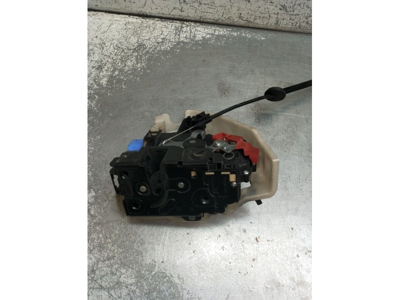 Recambio de motor cierre centralizado trasero derecho para volkswagen golf v (1k1) 1.9 tdi referencia OEM IAM  5P 