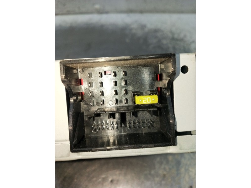 Recambio de sistema audio / radio cd para mercedes-benz sprinter iii furgón fwd referencia OEM IAM A90782003019107 ZGS001Q001 22