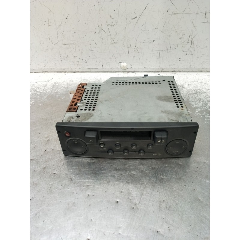 Recambio de sistema audio / radio cd para renault clio ii (bb_, cb_) 1.9 dti (b/cb0u) referencia OEM IAM 8200029539 8200029539TU