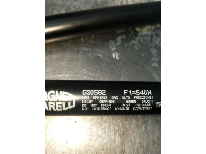 Recambio de amortiguadores maletero / porton para bmw 5 (e39) 530 d referencia OEM IAM GS0582  00