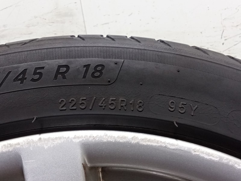 Recambio de juego llantas para bmw x1 (e84) sdrive 18 d referencia OEM IAM 225/45 R18 95Y 255/40 R18 99Y 