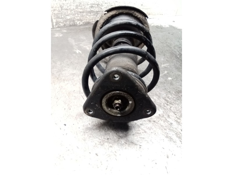 Recambio de amortiguador delantero derecho para ford focus ii (da_, hcp, dp) 1.6 tdci referencia OEM IAM 1919323  05