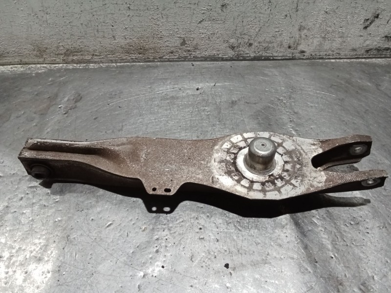 Recambio de brazo suspension inferior trasero izquierdo para opel vectra c berlina club referencia OEM IAM  C 09 POSTERIOR