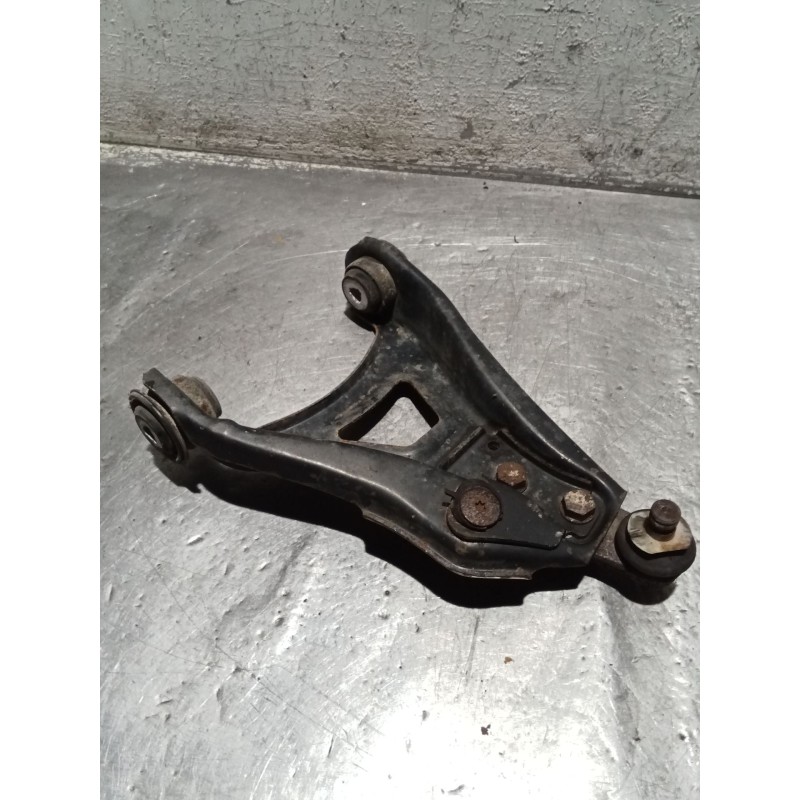 Recambio de brazo suspension inferior delantero derecho para renault kangoo (kc0/1_) 1.5 dci (kc07) referencia OEM IAM   01