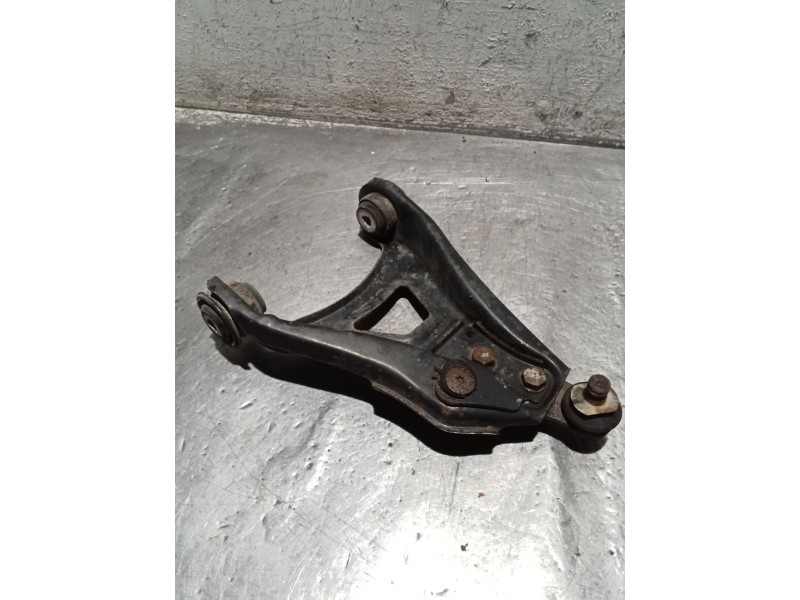 Recambio de brazo suspension inferior delantero derecho para renault kangoo (kc0/1_) 1.5 dci (kc07) referencia OEM IAM   01