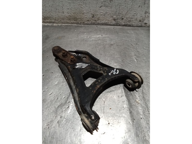 Recambio de brazo suspension inferior delantero izquierdo para renault kangoo (kc0/1_) 1.5 dci (kc07) referencia OEM IAM   01