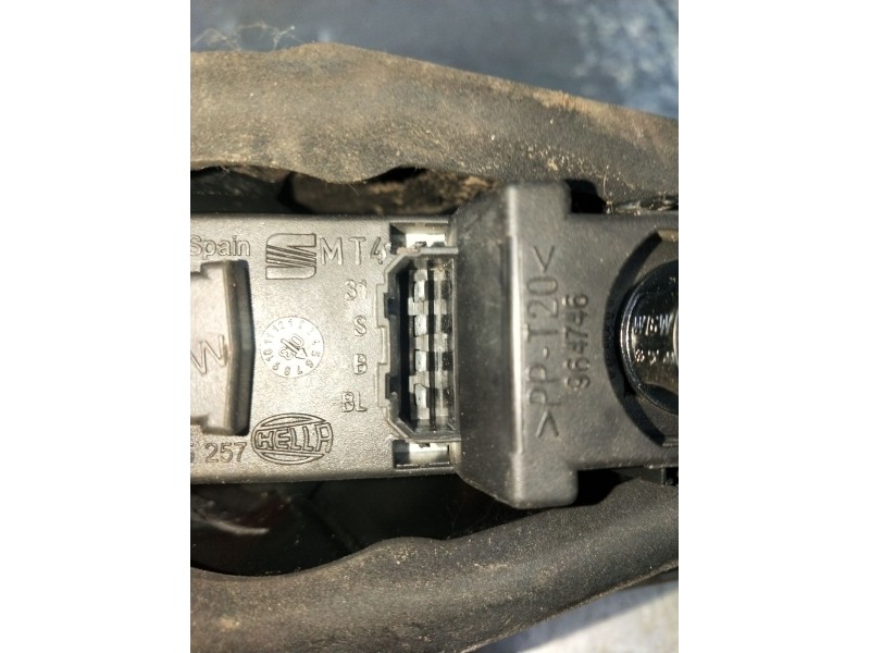 Recambio de piloto trasero derecho para seat cordoba (6l2) 1.9 tdi referencia OEM IAM 6L945257 VER FOTOS 