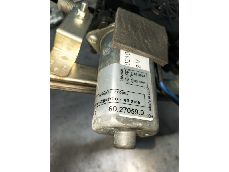 Recambio de elevalunas delantero izquierdo para seat ibiza ii (6k1) 1.9 tdi referencia OEM IAM 60270590 053091 033074 3P