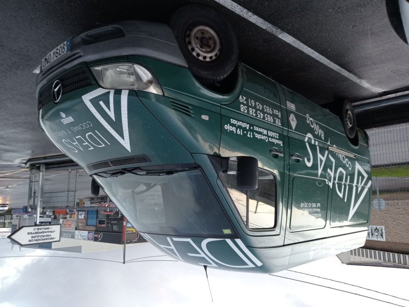 mercedes-benz sprinter 3-t furgoneta (b903) del año 2005