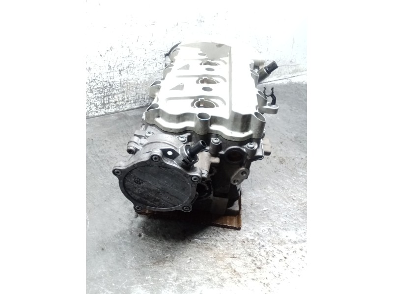 Recambio de culata para audi a6 avant (4f5) 2.4 quattro referencia OEM IAM BDW 06E103374A DERECHA