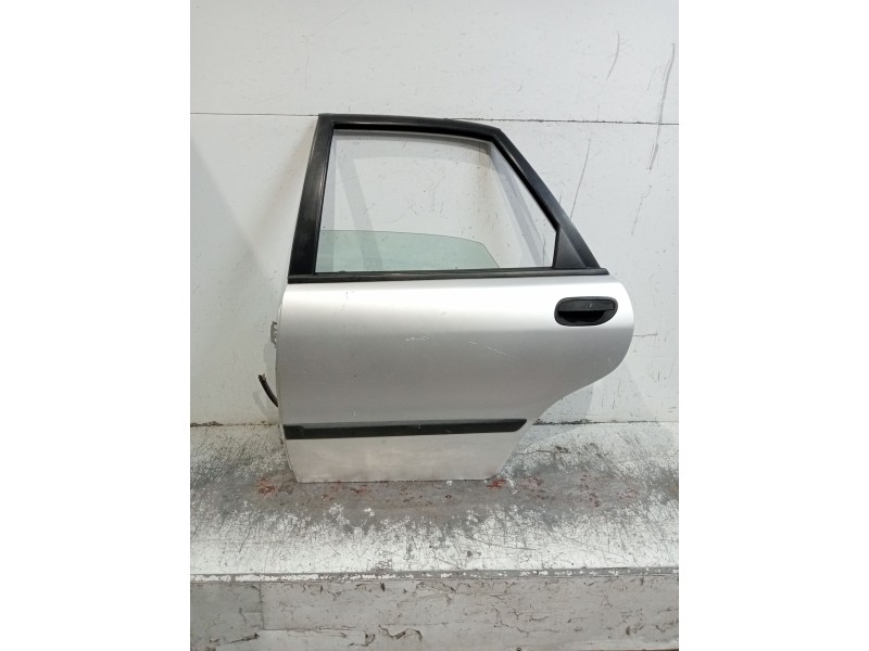 Recambio de puerta trasera izquierda para volvo s40 i (644) 1.9 di referencia OEM IAM   4P