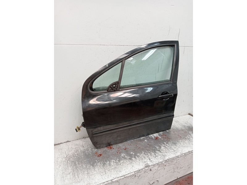 Recambio de puerta delantera izquierda para peugeot 307 (3a/c) 1.6 hdi 110 referencia OEM IAM   5P