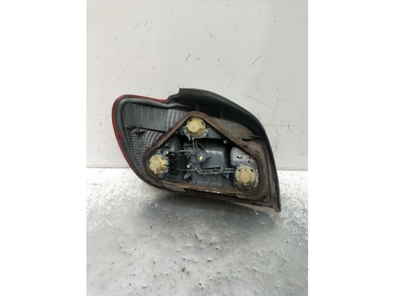 Recambio de piloto trasero derecho para toyota yaris (ncp1/nlp1/scp1) 1.4 turbodiesel cat referencia OEM IAM   03