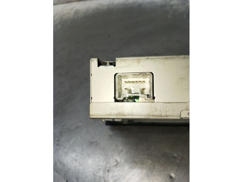 Recambio de pantalla multifuncion para toyota yaris (ncp1/nlp1/scp1) 1.4 turbodiesel cat referencia OEM IAM 861100D040 CNTS0370L