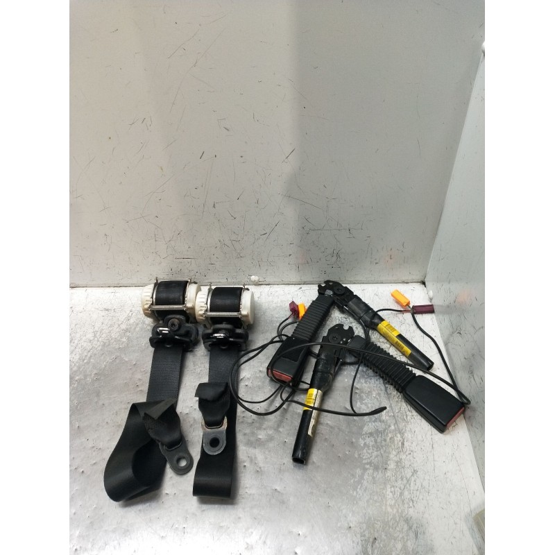 Recambio de juego cinturones delantero para ford focus ii (da_, hcp, dp) 1.6 tdci referencia OEM IAM   05 5P