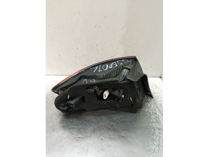 Recambio de piloto trasero derecho para peugeot 407 (6d_) 2.0 hdi 135 (6drhrh, 6drhre, 6drhrg, 6drhrj) referencia OEM IAM   