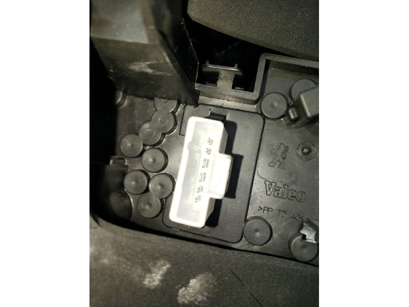 Recambio de piloto trasero derecho para peugeot 407 (6d_) 2.0 hdi 135 (6drhrh, 6drhre, 6drhrg, 6drhrj) referencia OEM IAM   