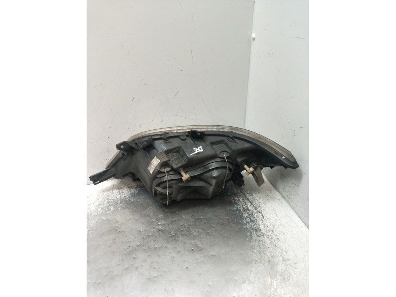 Recambio de faro derecho para mercedes-benz sprinter 3-t furgoneta (b903) 311 cdi (903.661, 903.662, 903.663) referencia OEM IAM