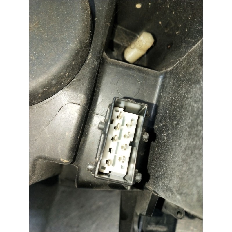 Recambio de faro derecho para peugeot 407 (6d_) 2.0 hdi 135 (6drhrh, 6drhre, 6drhrg, 6drhrj) referencia OEM IAM 9660235980 03012