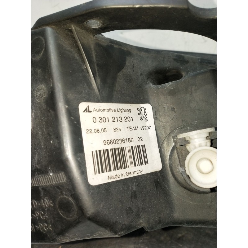 Recambio de faro izquierdo para peugeot 407 (6d_) 2.0 hdi 135 (6drhrh, 6drhre, 6drhrg, 6drhrj) referencia OEM IAM 9660236180 030