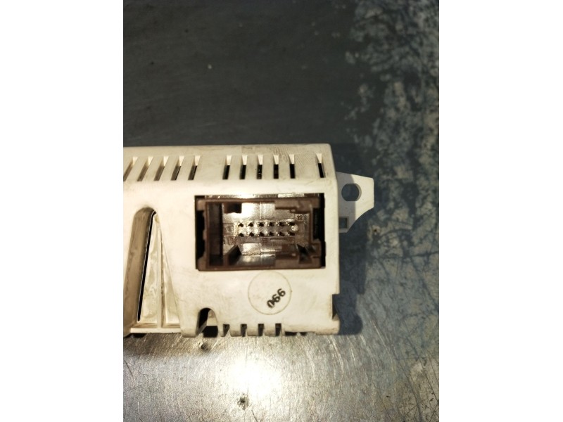 Recambio de pantalla multifuncion para peugeot 407 (6d_) 2.0 hdi 135 (6drhrh, 6drhre, 6drhrg, 6drhrj) referencia OEM IAM 9657882