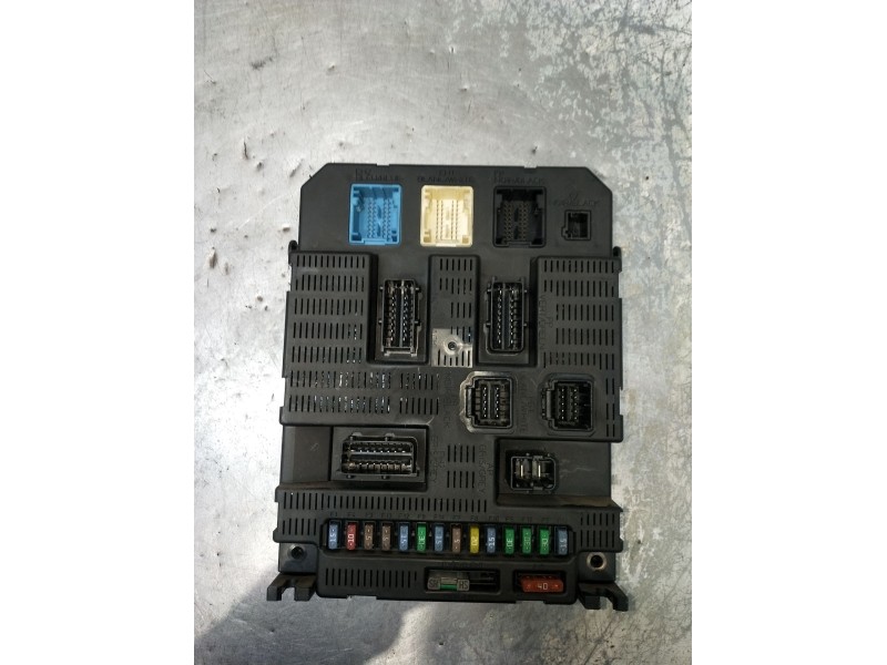 Recambio de caja reles / fusibles para citroën c4 i (lc_) 1.6 hdi referencia OEM IAM 9659285680 BSI2004P0900 