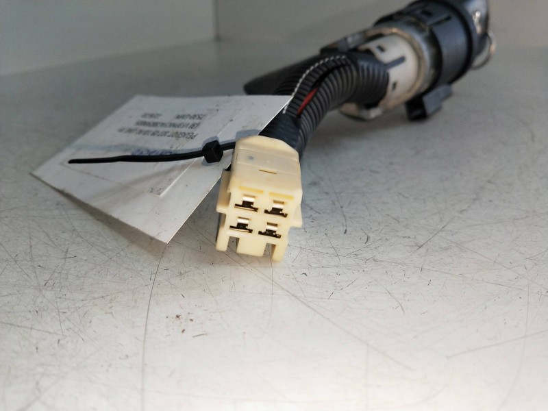 Recambio de conmutador de arranque para peugeot 107 rc-line referencia OEM IAM N0501412  