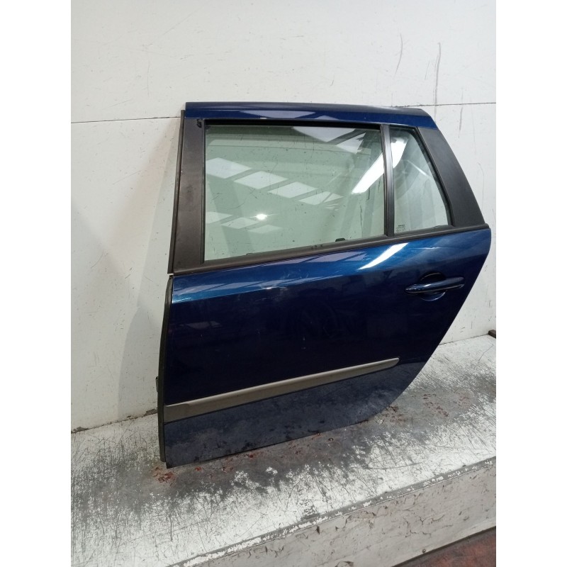 Recambio de puerta trasera izquierda para renault laguna ii grandtour (kg0/1_) 1.9 dci (kg0g) referencia OEM IAM   5P 02