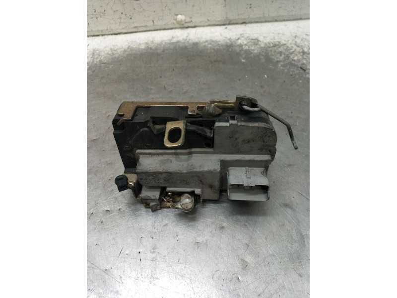 Recambio de motor cierre centralizado delantero derecho para peugeot 306 (7b, n3, n5) 1.6 referencia OEM IAM  4P 00