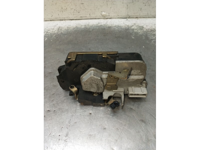 Recambio de motor cierre centralizado trasero derecho para peugeot 306 (7b, n3, n5) 1.6 referencia OEM IAM  4P 00