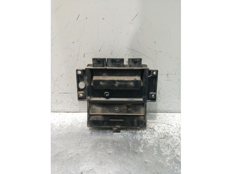 Recambio de centralita motor uce para renault kangoo (kc0/1_) 1.5 dci (kc07) referencia OEM IAM 8200469333 0630673 8200331477 01