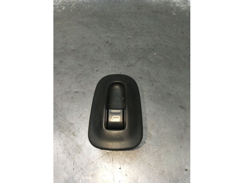 Recambio de mando elevalunas delantero derecho para peugeot 306 (7b, n3, n5) 1.6 referencia OEM IAM  4P 00