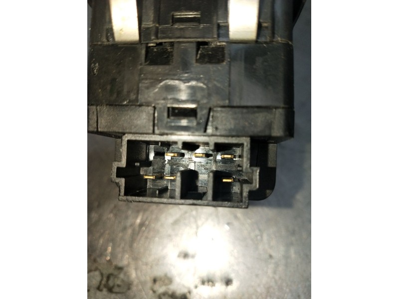 Recambio de mando elevalunas delantero izquierdo para peugeot 306 (7b, n3, n5) 1.6 referencia OEM IAM  4P 00