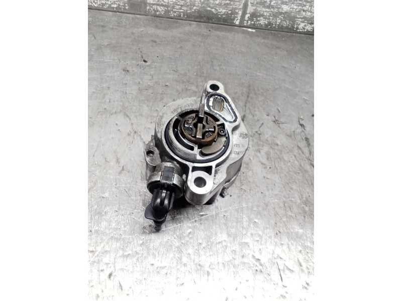 Recambio de depresor freno / bomba vacio para mazda 3 sedán (bk) 1.6 di turbo (bk12y) referencia OEM IAM D1561B  04