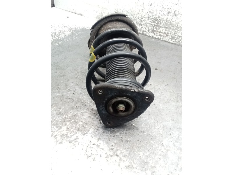 Recambio de amortiguador delantero derecho para mazda 3 sedán (bk) 1.6 di turbo (bk12y) referencia OEM IAM   04