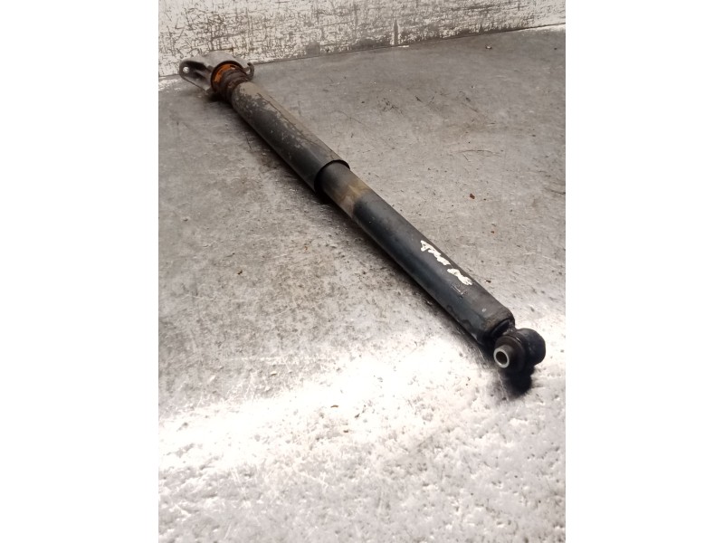 Recambio de amortiguador trasero derecho para mazda 3 sedán (bk) 1.6 di turbo (bk12y) referencia OEM IAM   04