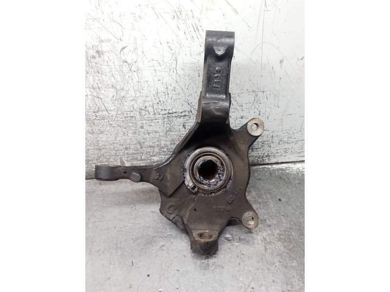 Recambio de mangueta delantera izquierda para renault laguna ii grandtour (kg0/1_) 1.9 dci (kg0g) referencia OEM IAM   02