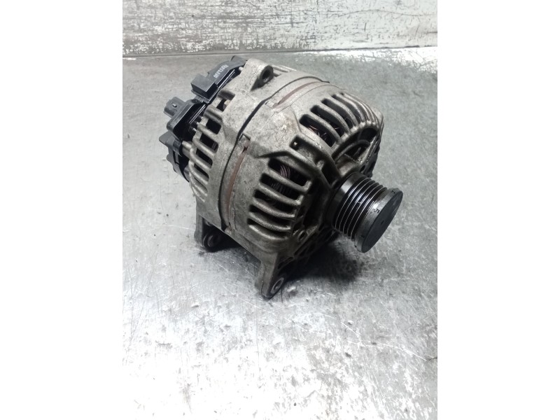 Recambio de alternador para renault laguna ii grandtour (kg0/1_) 1.9 dci (kg0g) referencia OEM IAM 8200229907 0124525047 150A 02