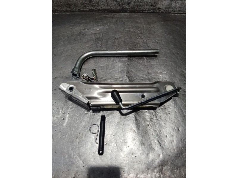 Recambio de gato para audi a3 (8l1) 1.6 referencia OEM IAM 8L0011031C  00