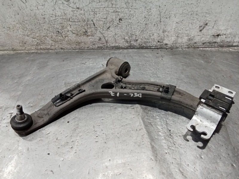 Recambio de brazo suspension inferior delantero izquierdo para mercedes-benz clase cla (w117) shooting brake referencia OEM IAM 