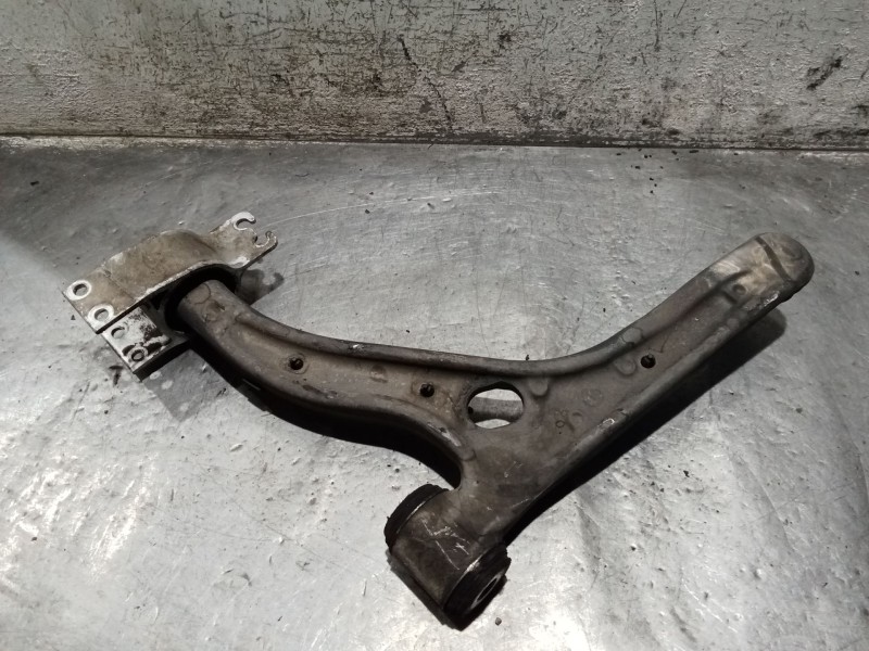 Recambio de brazo suspension inferior delantero derecho para mercedes-benz clase cla (w117) shooting brake referencia OEM IAM   