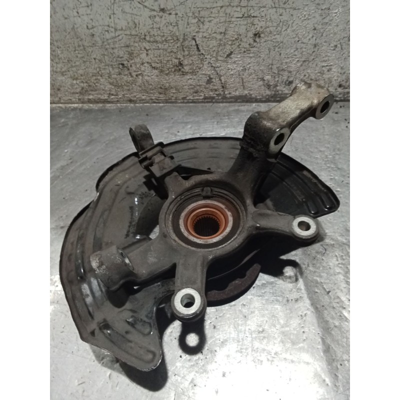 Recambio de mangueta delantera izquierda para mercedes-benz clase cla (w117) shooting brake referencia OEM IAM   