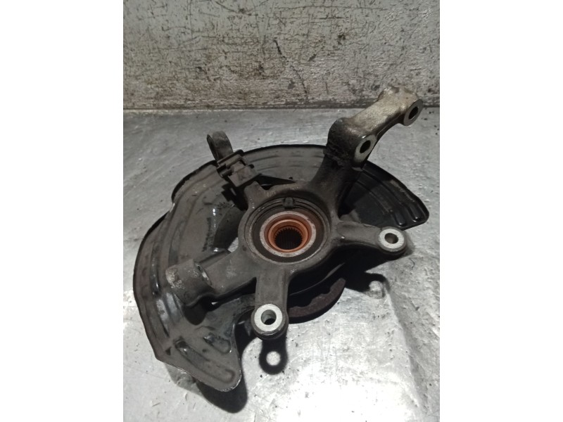 Recambio de mangueta delantera izquierda para mercedes-benz clase cla (w117) shooting brake referencia OEM IAM   