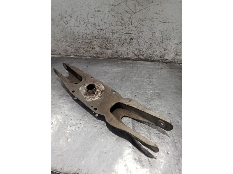 Recambio de brazo suspension inferior trasero izquierdo para mercedes-benz clase cla (w117) shooting brake referencia OEM IAM   