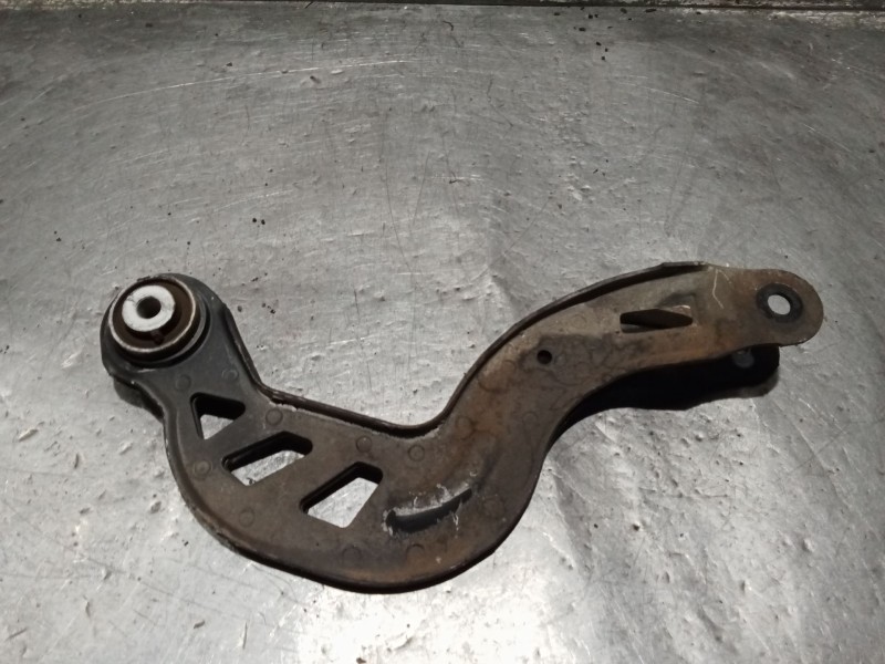 Recambio de brazo suspension superior trasero derecho para mercedes-benz clase cla (w117) shooting brake referencia OEM IAM   14