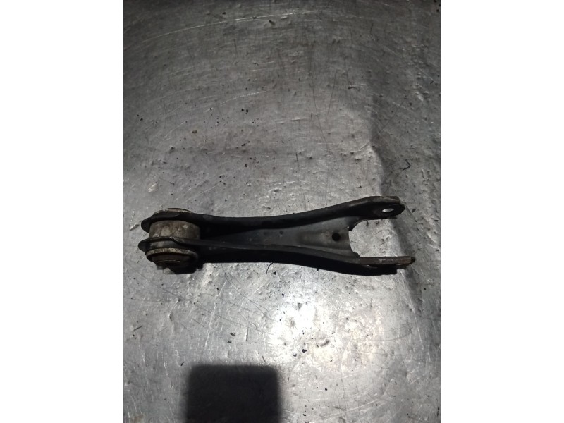 Recambio de brazo suspension inferior trasero izquierdo para mercedes-benz clase cla (w117) shooting brake referencia OEM IAM A2